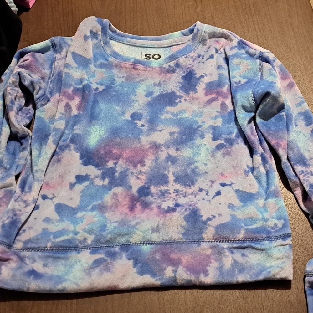 Girls shirt size 10-12